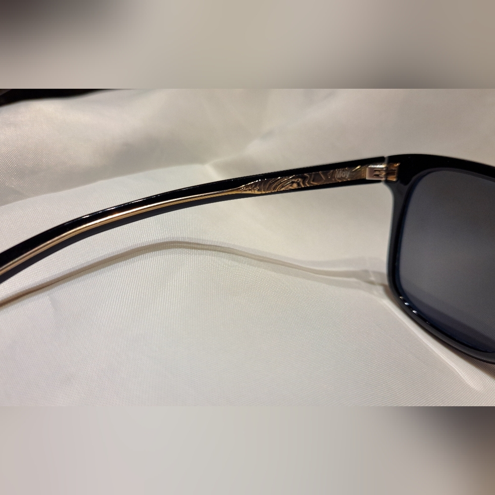 Costa Del Mar May Polarized Sunglasses. Large Black Frames. - Picture 4 of 14